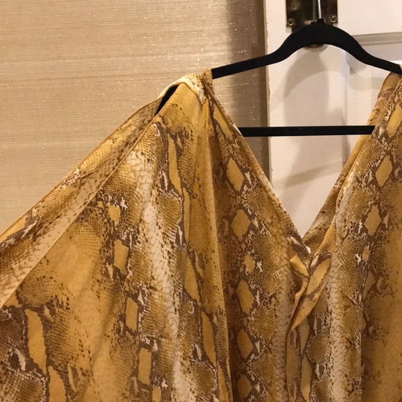 Snakeskin open shoulder - Picture 2 of 5